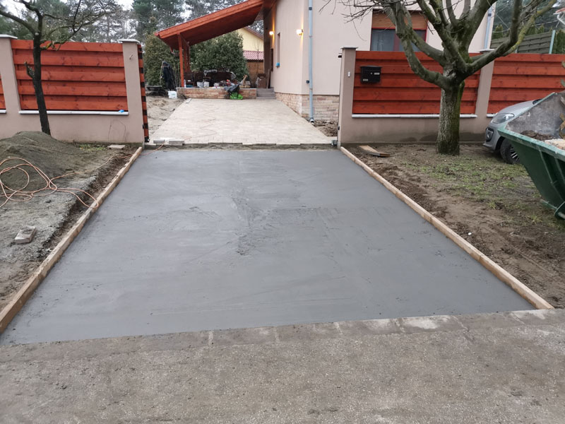 Térkővezés vasalt betonrétegre 17