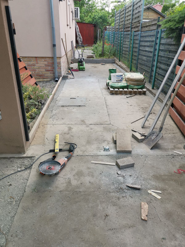 Térkővezés vasalt betonrétegre 24