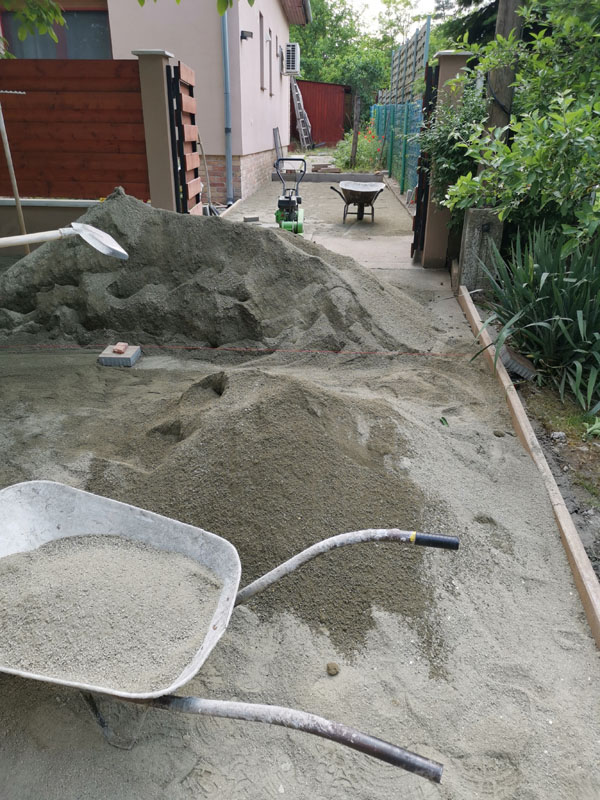 Térkővezés vasalt betonrétegre 27