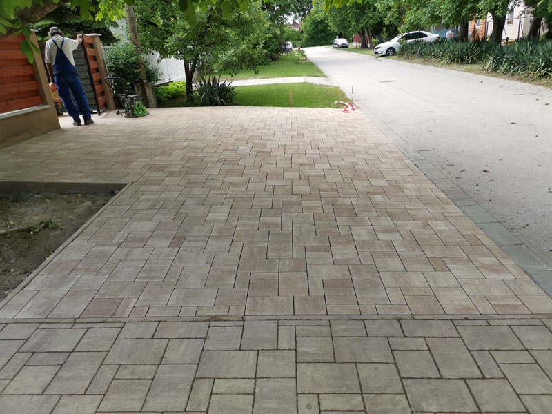 Térkővezés vasalt betonrétegre 32