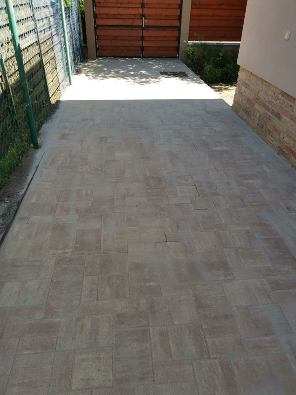 Térkővezés vasalt betonrétegre 36