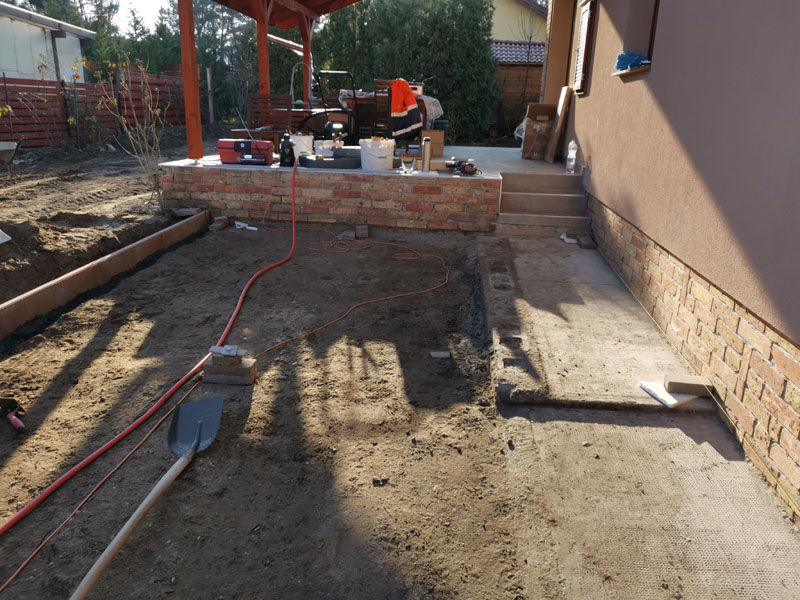 Térkővezés vasalt betonrétegre 7